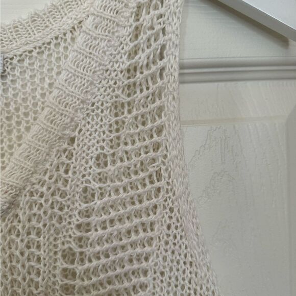 CAbi cream knit tank (small) - Picture 3 of 4